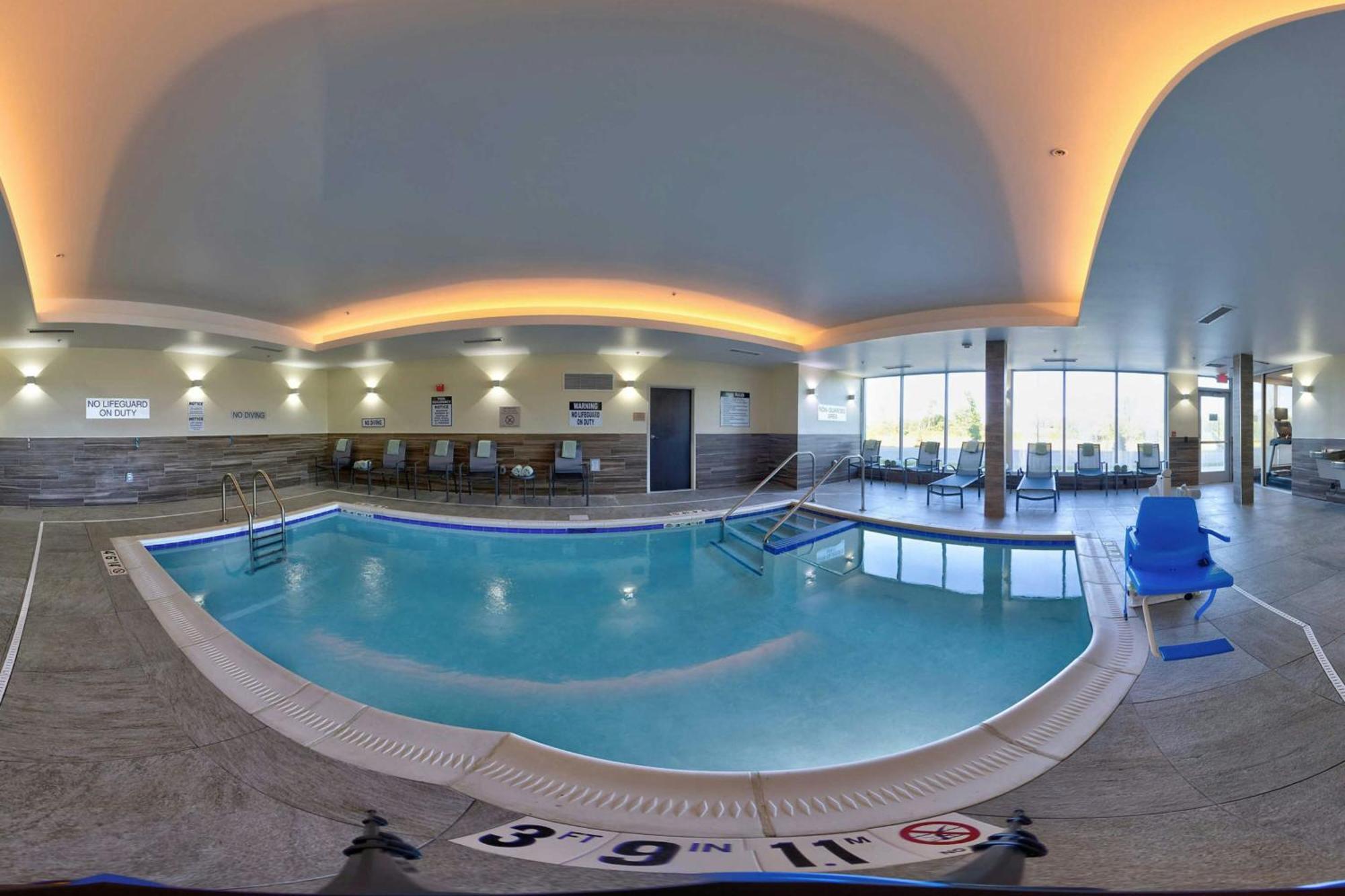 Fairfield Inn & Suites By Marriott Milwaukee ברוקפילד מראה חיצוני תמונה