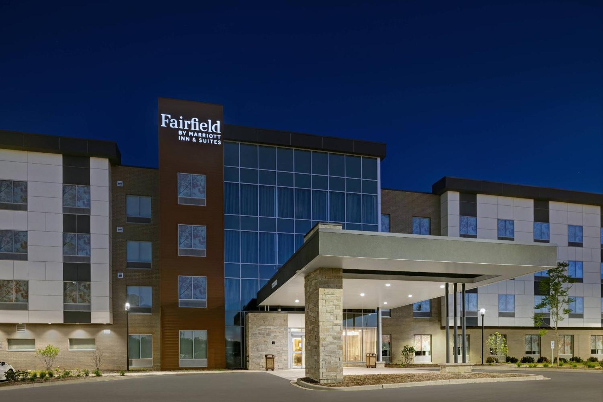 Fairfield Inn & Suites By Marriott Milwaukee ברוקפילד מראה חיצוני תמונה