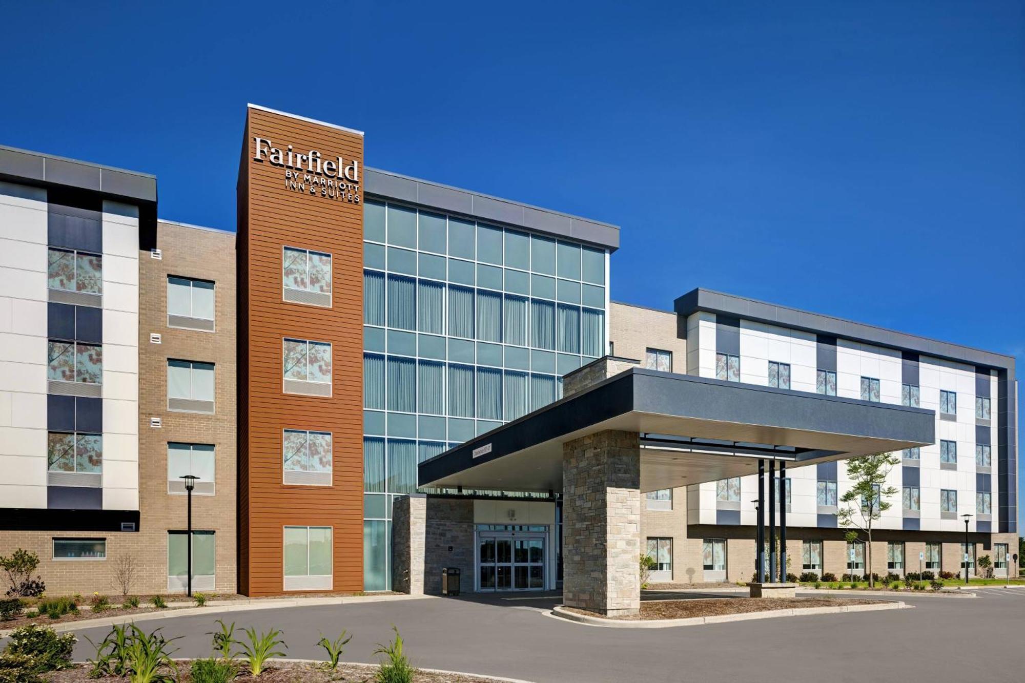 Fairfield Inn & Suites By Marriott Milwaukee ברוקפילד מראה חיצוני תמונה